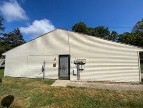 Building Photo - 19 Indiana St