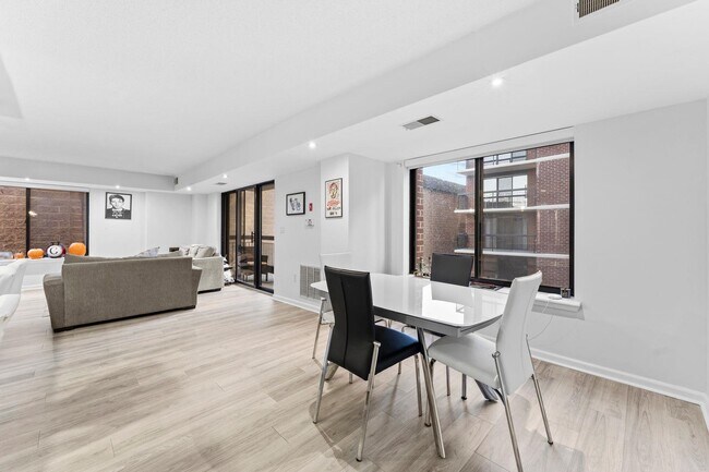 Building Photo - 759 2nd St