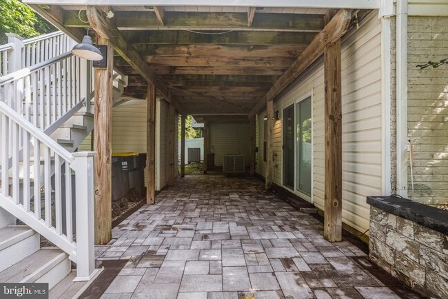 Building Photo - 8220 Silverton Ct