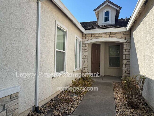 Building Photo - 1700 Charm Way