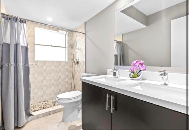 Building Photo - 8511 Old Country Manor