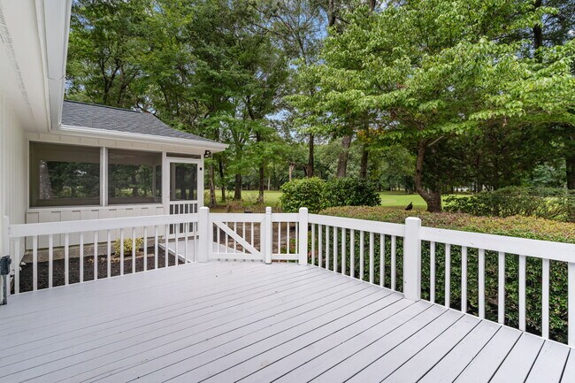 Building Photo - 3303 Marsh View Dr