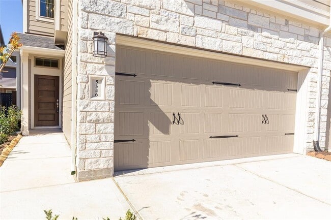 Building Photo - 5546 Sallow Bay Ln