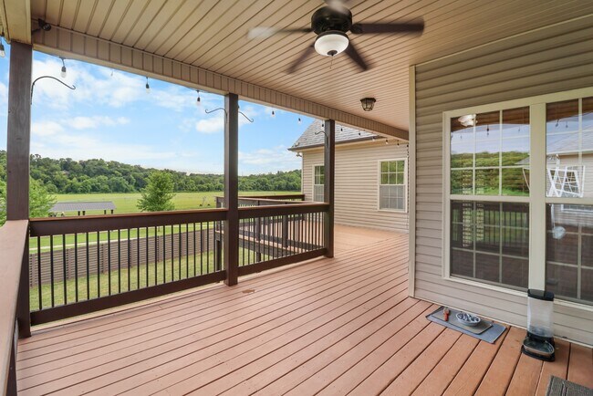 Building Photo - 869 E Accipiter Cir