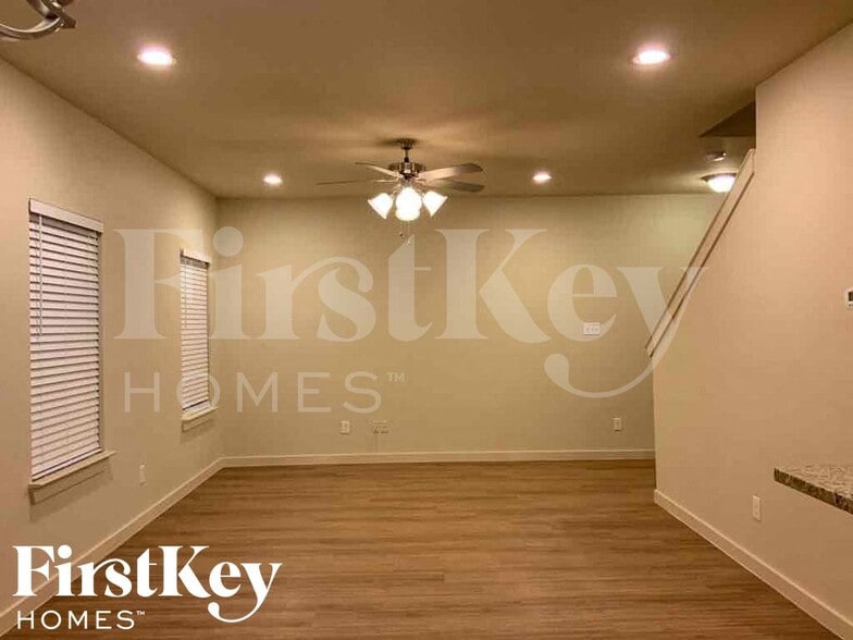 Building Photo - 9923 Rio Doso Dr