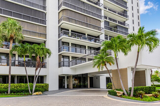 Building Photo - 4748 S Ocean Blvd