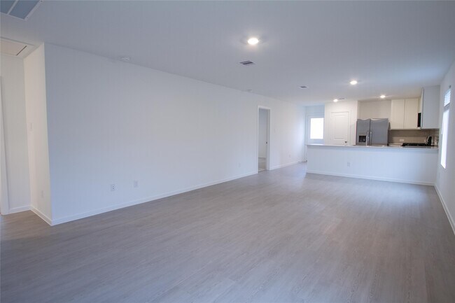 Building Photo - 1551 Sunset Ridge Dr