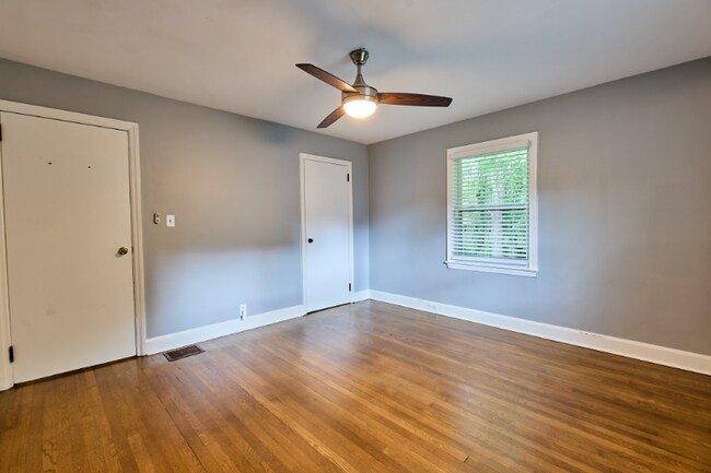 Building Photo - 4809 Lavista Rd