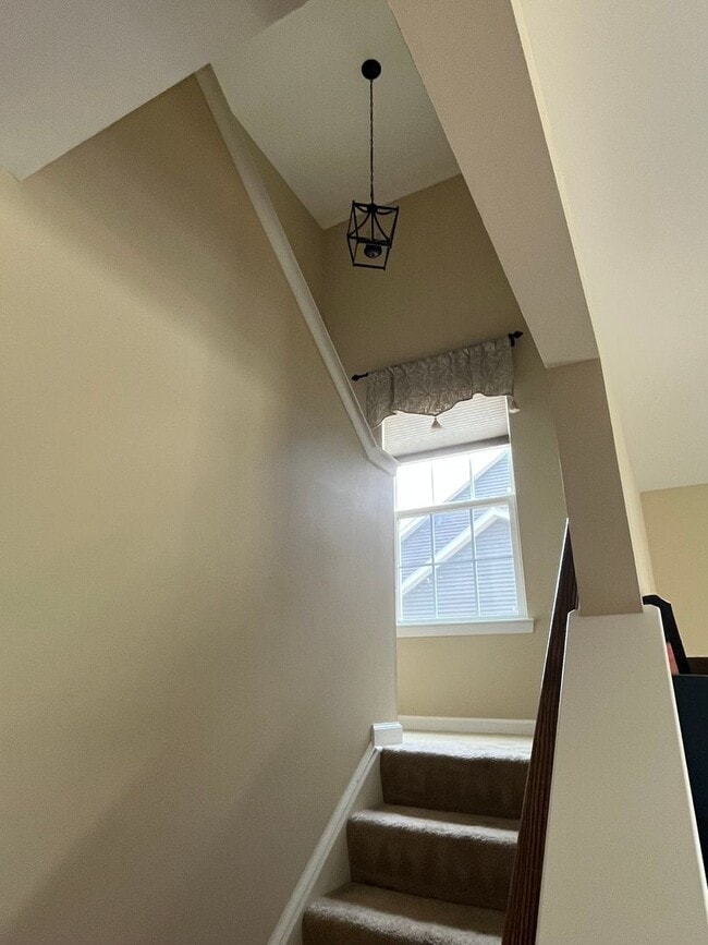 Building Photo - 4 Bedroom Home in Baldwinsville - Move in ...