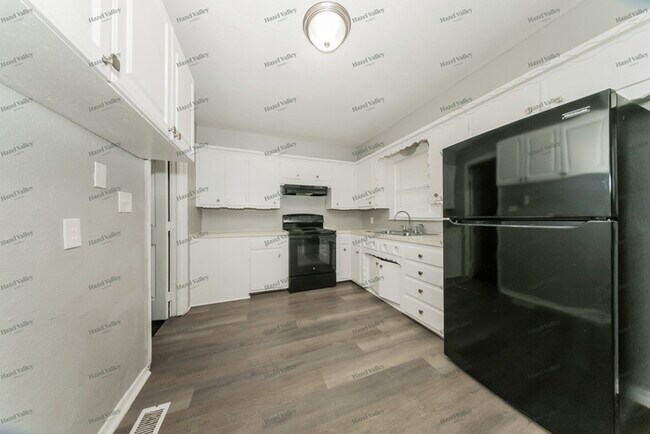 Building Photo - 3005 SW 54th St