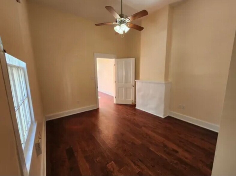 Building Photo - 2921 Annunciation St