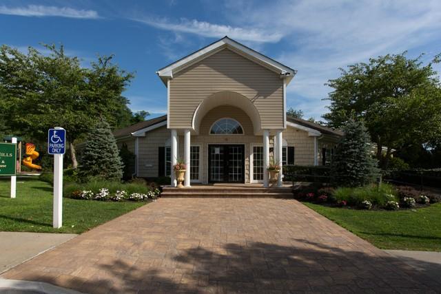 Building Photo - 1008 Vista View Dr