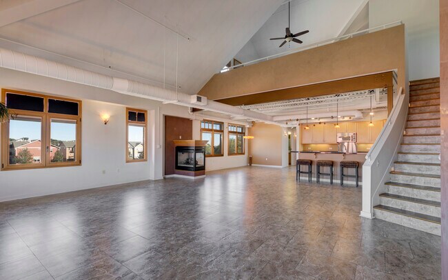 Building Photo - 201 E Las Animas St