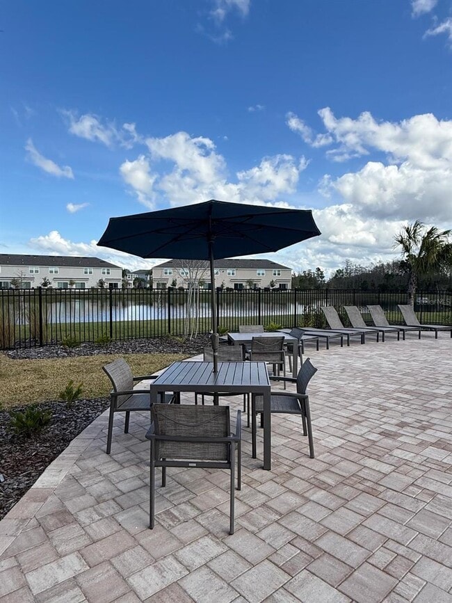 Building Photo - 2976 Skyline Lp