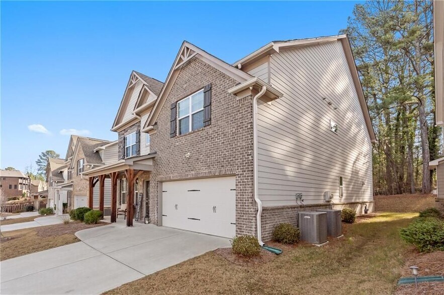 Building Photo - 4437 Waxwing St
