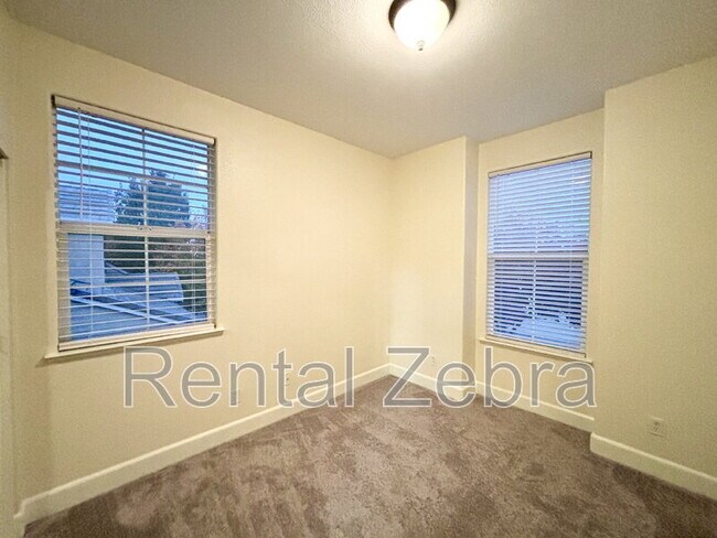 Building Photo - 480 Tolman Way