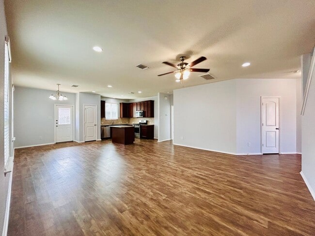 Building Photo - 147 Big Leaf Dr