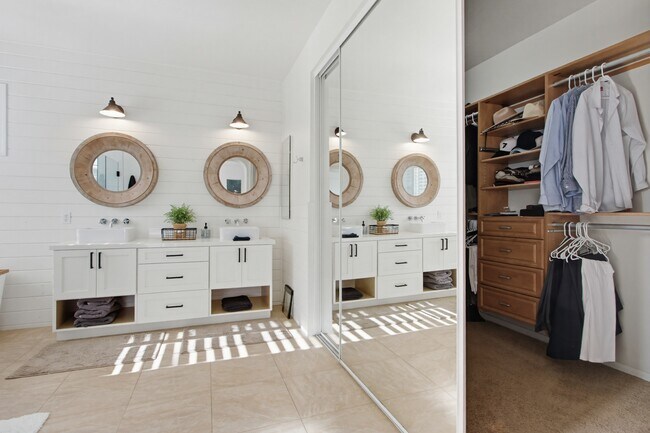 Building Photo - 1317 Gull Ct