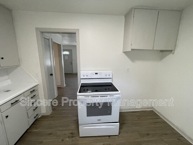 Building Photo - 1515 Casady Ln