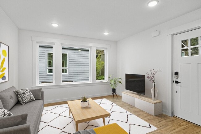 Primary Photo - Stylish Portsmouth apartment by dining, pa...