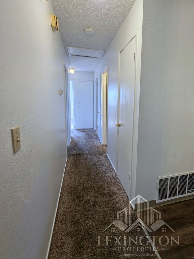 Building Photo - Charming 3BD, 1BA, Home with Modern Upgrades in Antelope, CA