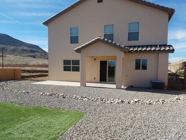 Building Photo - Stunning 5 Bedroom 2 Story Home. Coming soon!