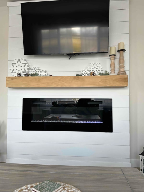 Building Photo - 2245 Lakeshore Dr