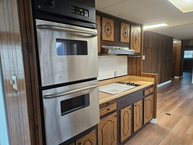 Building Photo - 3Bd/2Ba Manufactured Home - For viewing!