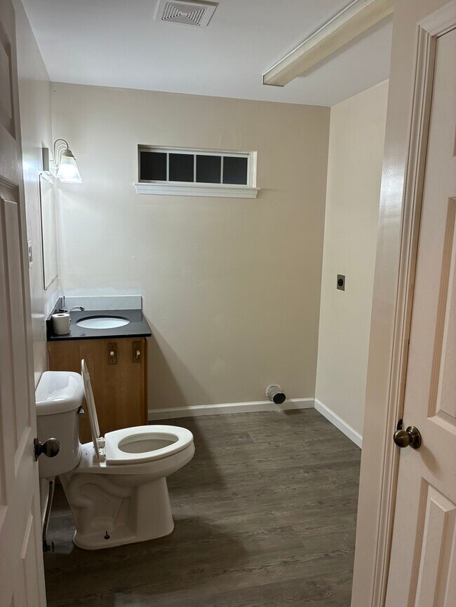 Building Photo - Beautiful 3/2 in Pass Christian MS