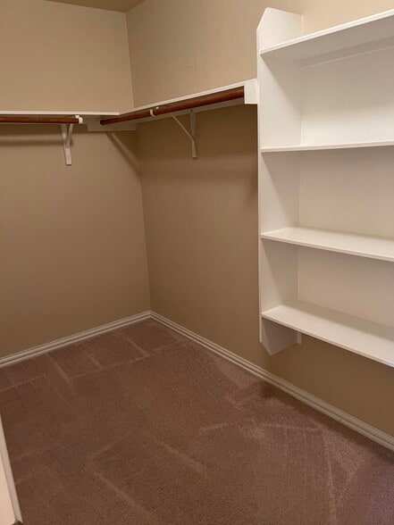Building Photo - 3701 Cotton Patch Dr