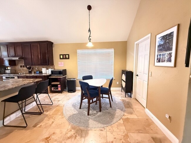 Building Photo - 4313 Creekstone Dr