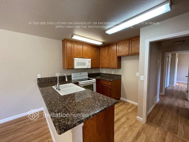 Building Photo - 2331 Quail Ct