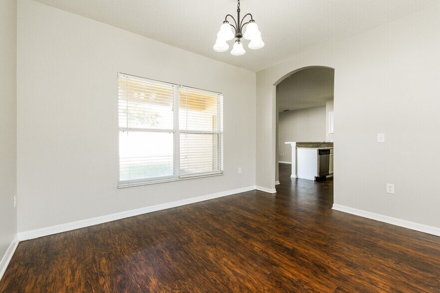 Building Photo - 536 Bromley Ct