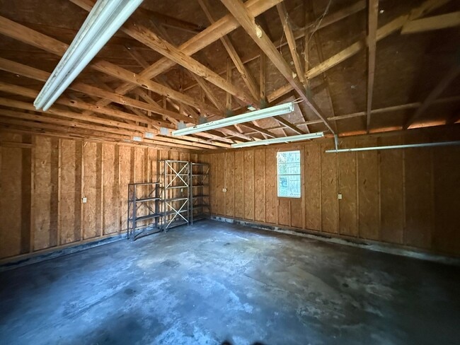 Building Photo - CHARMING UPDATED HOME FOR RENT IN GUNTERSV...