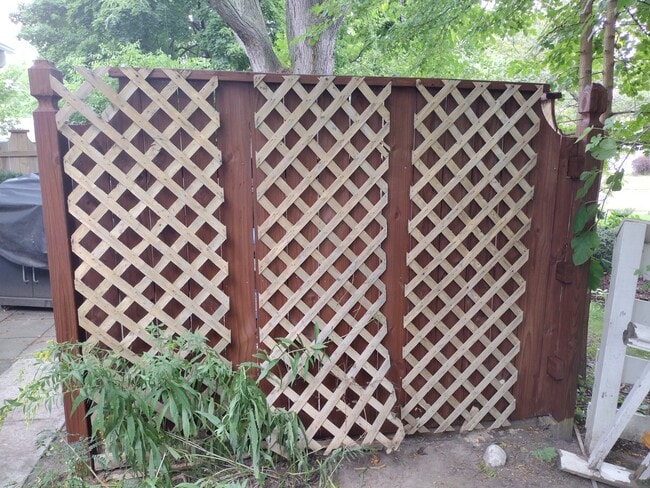 Privacy Fence - 2000 Autumn Ln