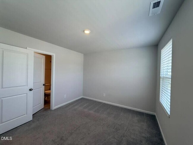 Building Photo - 451 Carolina Spgs Blvd