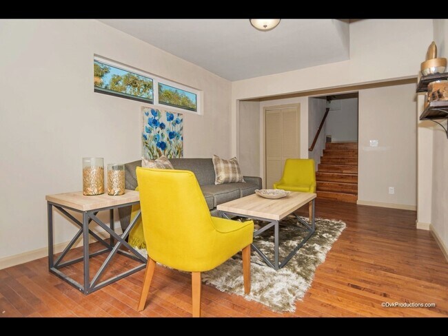 family room/area - 5009 Ellison Plz