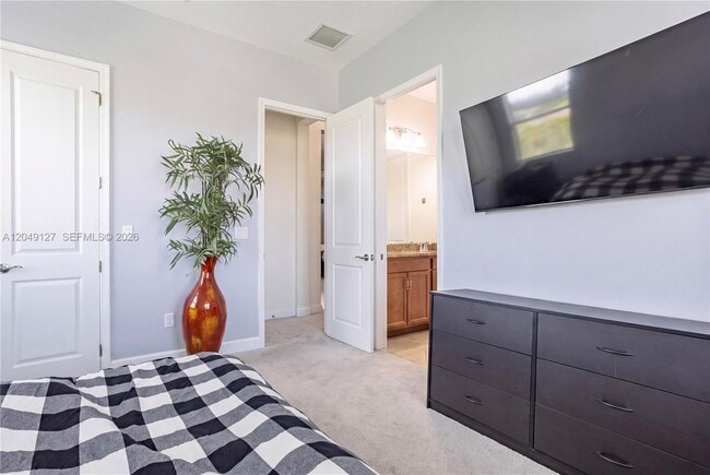 Building Photo - 5850 Whippoorwill Cir