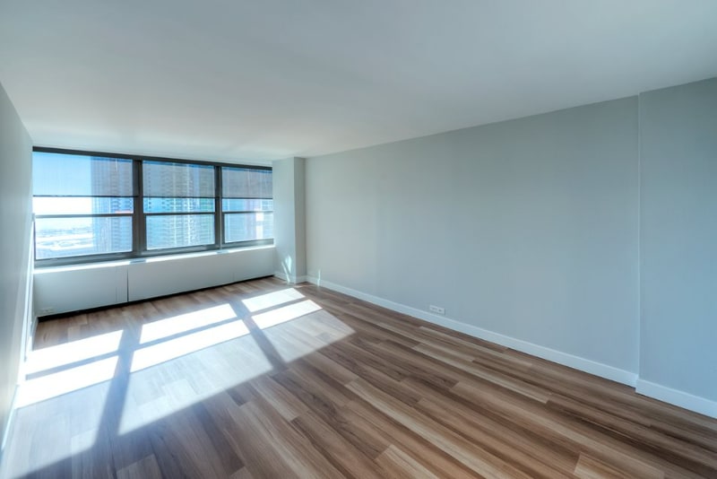 Primary Photo - 1123 S Michigan Ave