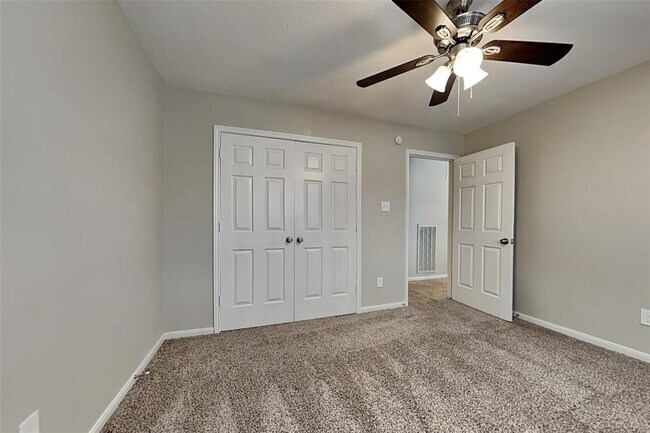 Building Photo - 12522 Lusterleaf Dr