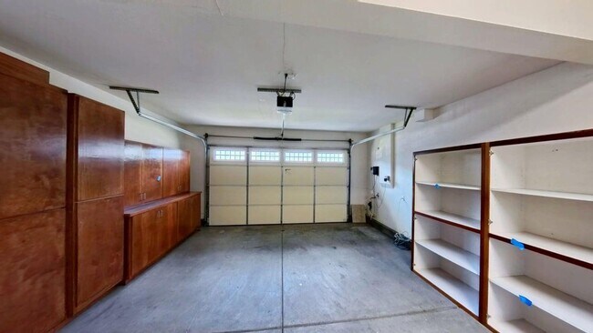 Building Photo - 7912 Hampshire Rd