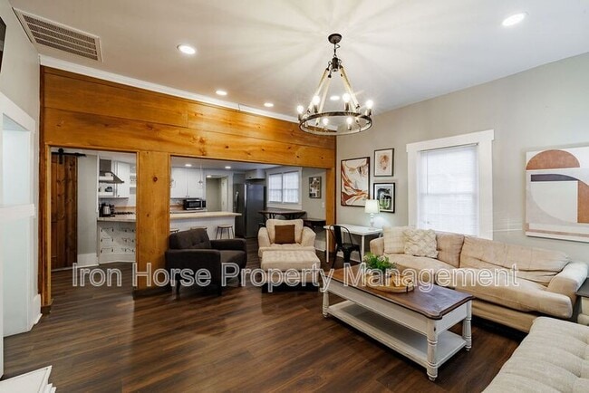 Building Photo - 1760 Old West Broad St