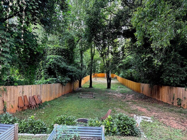 Building Photo - 2/2 Home for Rent Just 5 Minutes from Downtown Greenville!