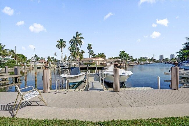 Building Photo - 2201 SE 9th St