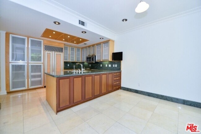 Building Photo - 6473 Zuma View Pl