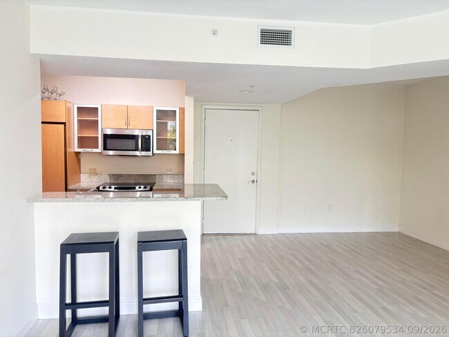 Building Photo - 2775 NE 187th St