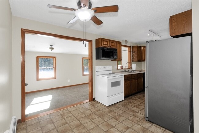 Building Photo - 47 Campbell Dr