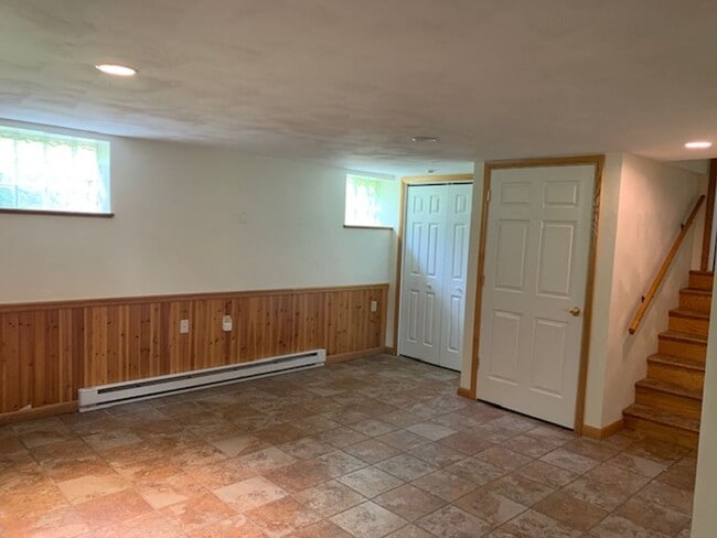 Building Photo - Renovated 3 Bedroom Single Family Home