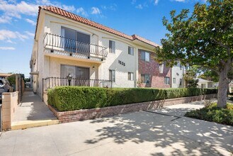 Building Photo - Casa Grande