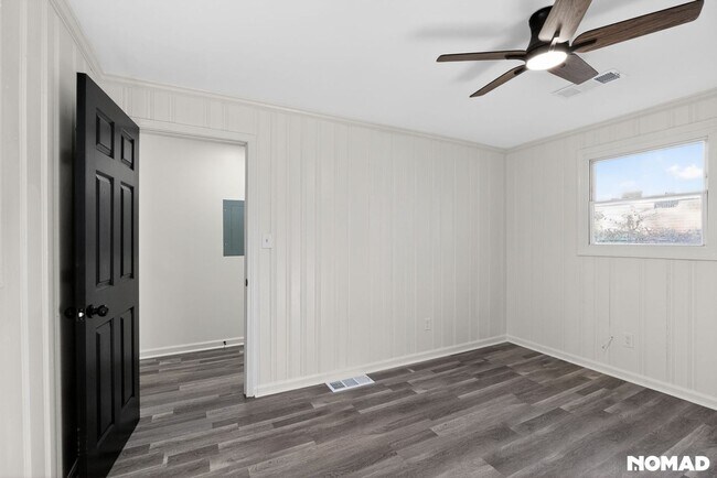 Building Photo - Charming 4BR House in Atlanta